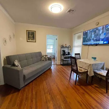 Entire Cozy 1br In Heart Of Queens L Apartment *