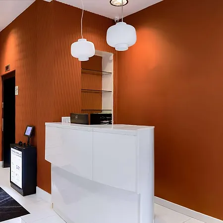 27 By Luxurban Hotel
