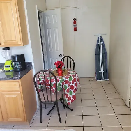 Apartment And One Bedroom *