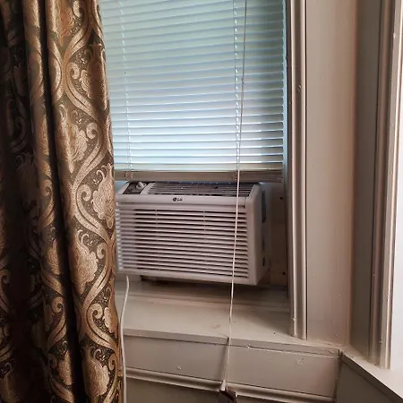 Apartment And One Bedroom New York