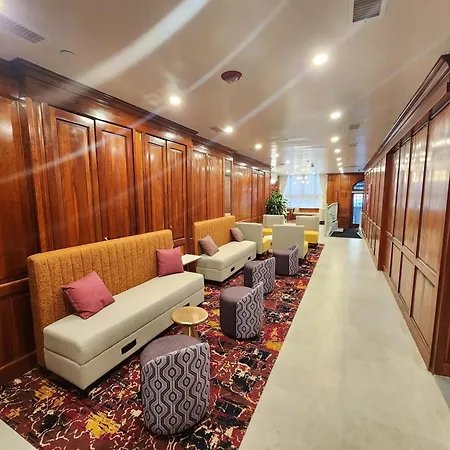 The Mayfair Times Square, An Ascend Collection 4* New York