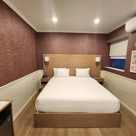 The Mayfair Times Square, An Ascend Collection Hotel New York