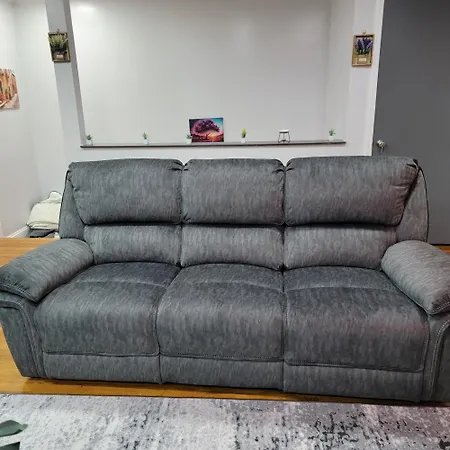 Apartment Cozy Shared With Host *