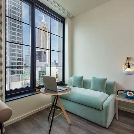 Hotel Moxy Nyc Chelsea 3*