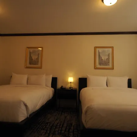 Hotel Night Broadway New York