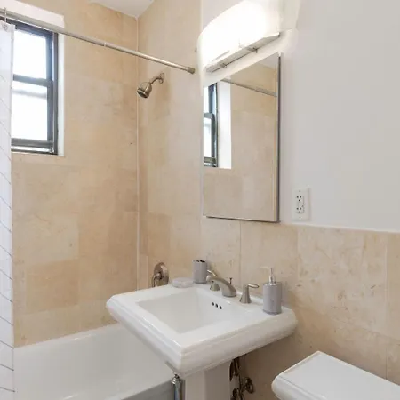 Apartment Gorgeous Roomy W Village 1br W Doorman Nyc-131 *