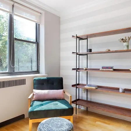 Apartment Gorgeous Roomy W Village 1br W Doorman Nyc-131 *