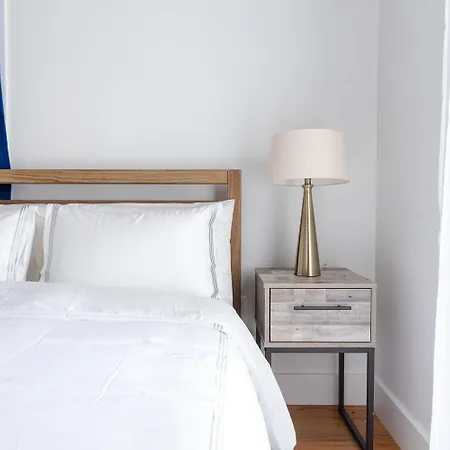 323-2 Specious 2br Williamsburg Apartment *
