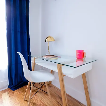 323-2 Specious 2br Williamsburg Apartment