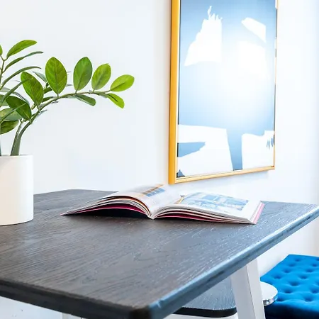 350-ga Spacious Gramercy Sleeps3 Apartment
