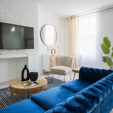Apartment Prime East Village Newly Reno 3br 2 Baths Wd In Unit *