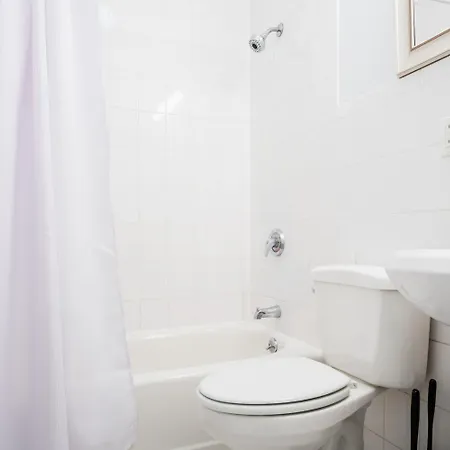 Apartment 1435-4 I 3 Bedrooms 2bath W D Prime Upper East