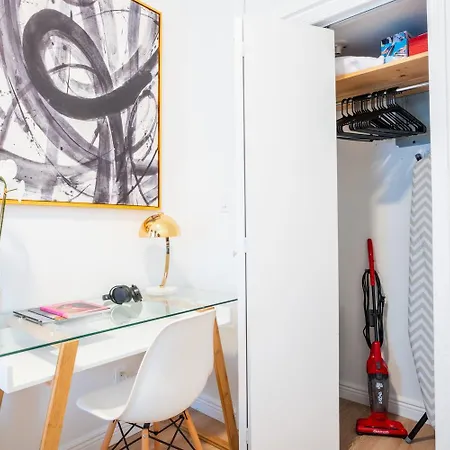 1435-4 I 3 Bedrooms 2bath W D Prime Upper East Apartment