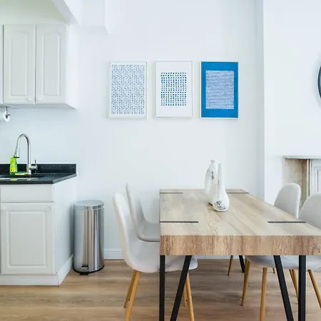 Apartment 1435-4 I 3 Bedrooms 2bath W D Prime Upper East New York