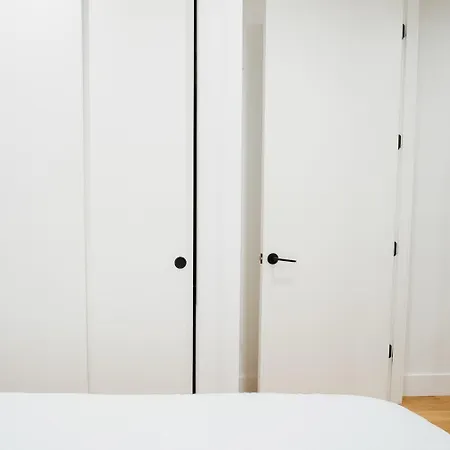 1288-4r Newly Furnished Prime Ues 2br * New York