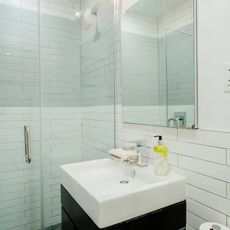 1288-4r Newly Furnished Prime Ues 2br *