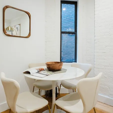 Apartment 1288-4r Newly Furnished Prime Ues 2br