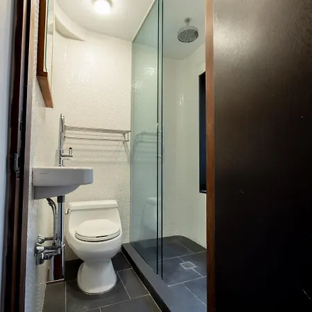 E10-3 3br Designer Townhouse *
