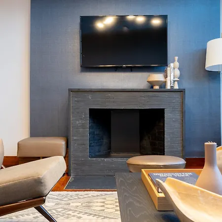 E10-3 3br Designer Townhouse Apartment New York
