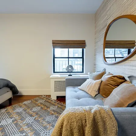 Apartment E10-3 3br Designer Townhouse New York