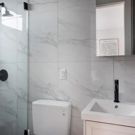 Three Bedroom Brooklynite Condo-hotel Suite! New York