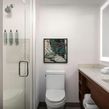 Hotel By Marriott Queens New York