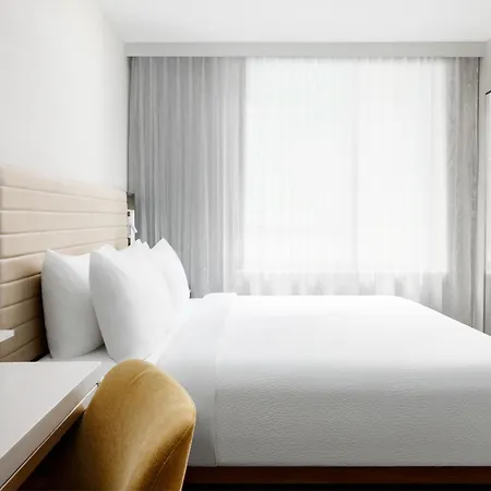 Springhill By Marriott Manhattan/times Square South 4*