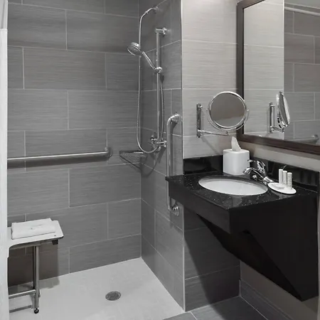 Hotel Fairfield & By Marriott Staten Island New York