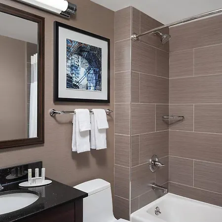 Fairfield & By Marriott Staten Island Hotel 3*
