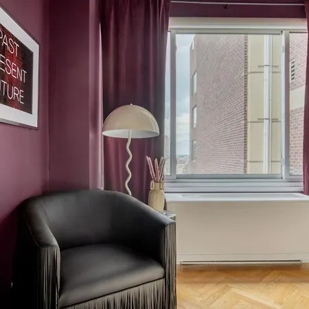 Apartment Ues 3br W Balcony Doorman Nr Park Nyc-1192