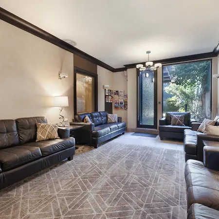 Aura Brooklyn Hotel 4*