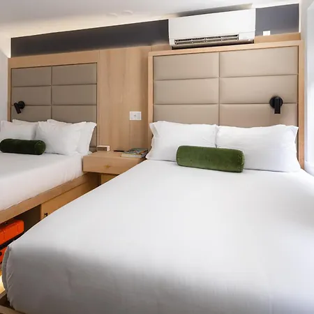 Little Charlie Hotel