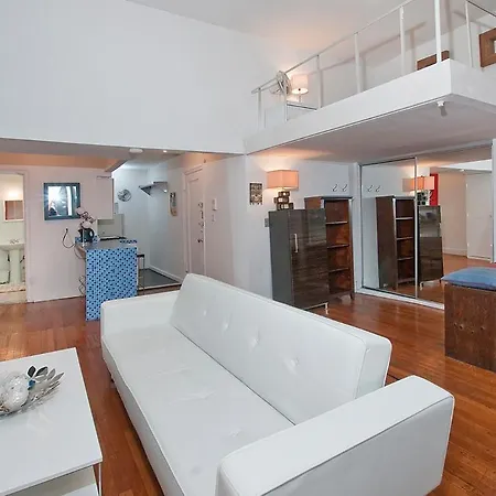 Luxury Next To Times Square * New York