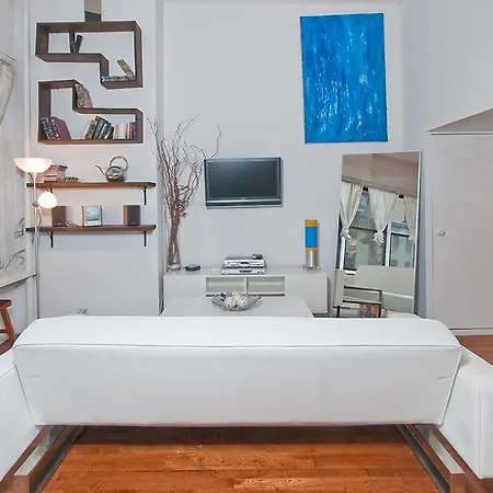 Luxury Next To Times Square Apartment
