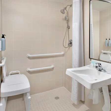 Hotel Fairfield By Marriott Laguardia Airport/flushing