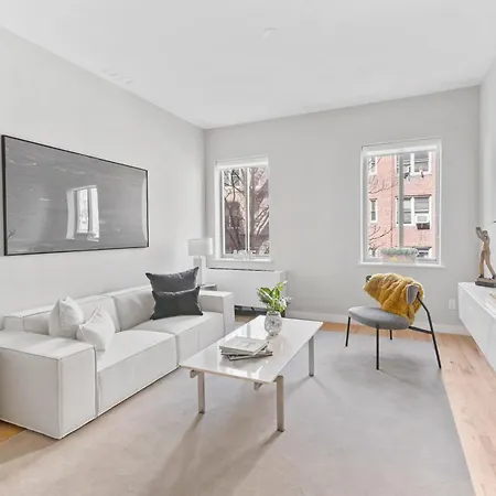 Top Notch 2 Bedroom Minutes From Central Park *