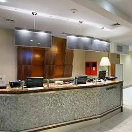 Hampton Madison Square Garden 3*