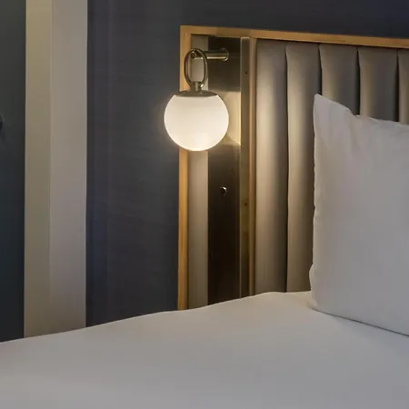 Delta By Marriott Times Square 4*