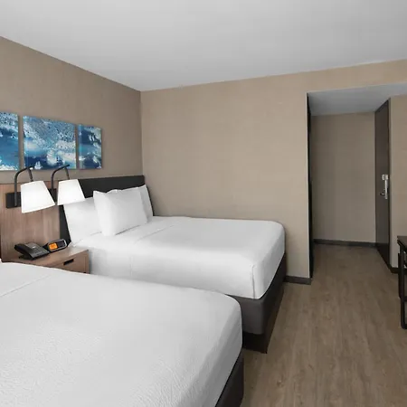 Courtyard By Marriott World Trade Center Area
