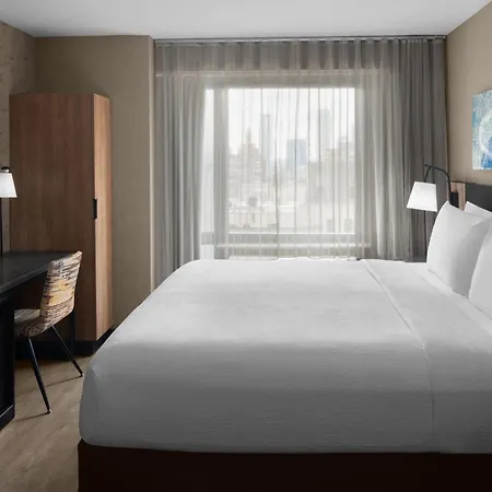 Courtyard By Marriott World Trade Center Area Hotel 3*