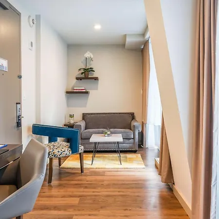 The Bernic City,tapestry Collection By Hilton 4*