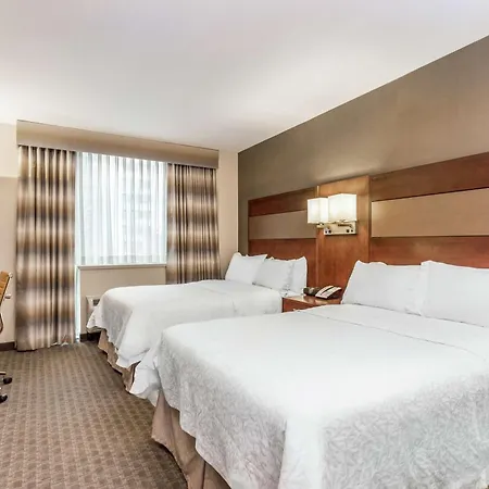 Hampton Manhattan Grand