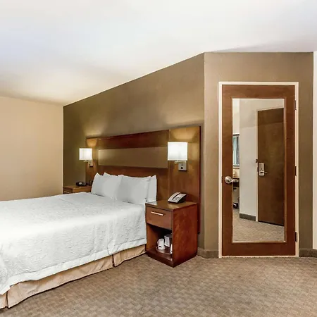 Hampton Manhattan Grand Hotel