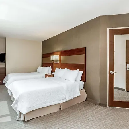 Hampton Manhattan Grand Hotel 3*