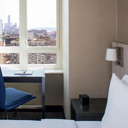 Doubletree By Hilton New York Times Square West Hotel 4*