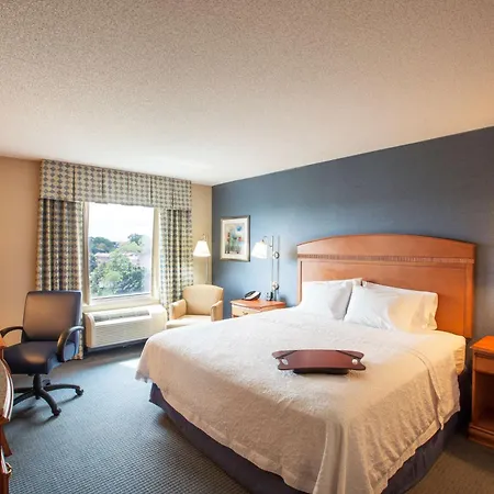 Hampton - Laguardia Airport 3* New York