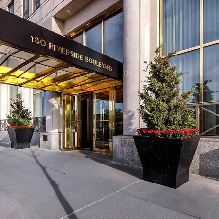 Apartment Uws 1br W Doorman Elevator Gym Nr Columbus Cir Nyc-584 *