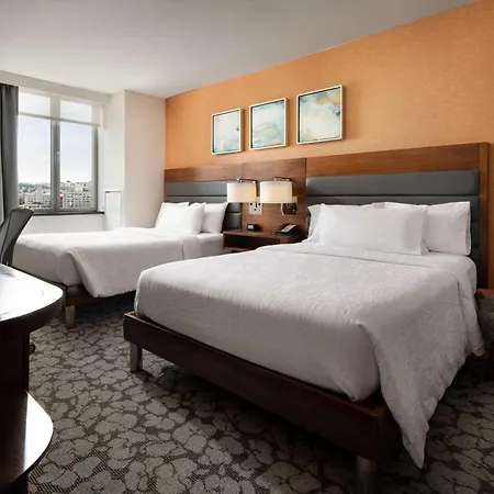 Hilton Garden Long Island Hotel