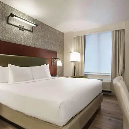 Hotel Doubletree By Hilton Downtown 4*