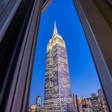 Hilton Garden West 35th Street Hotel 3*